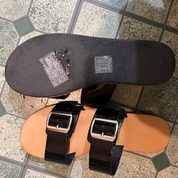 Slippers - Picture 3 of 3